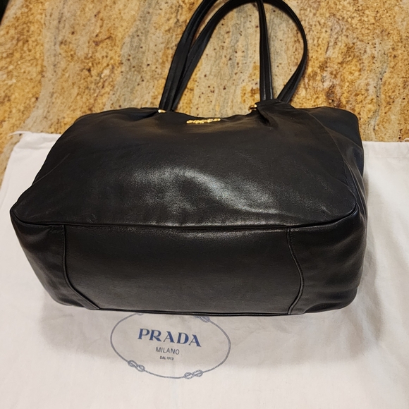Prada BR4411 Black Soft Calf Leather Brass Trim Shoulderbag Cards & Duster Bag - Picture 8 of 16